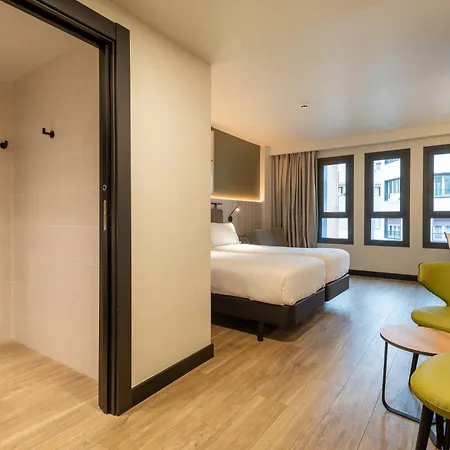 Leonardo Boutique Hotel