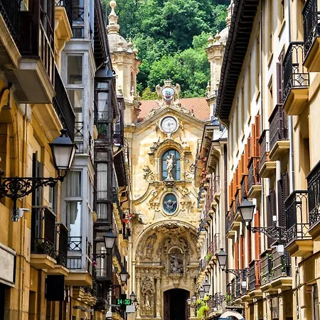 Leonardo Boutique فندق