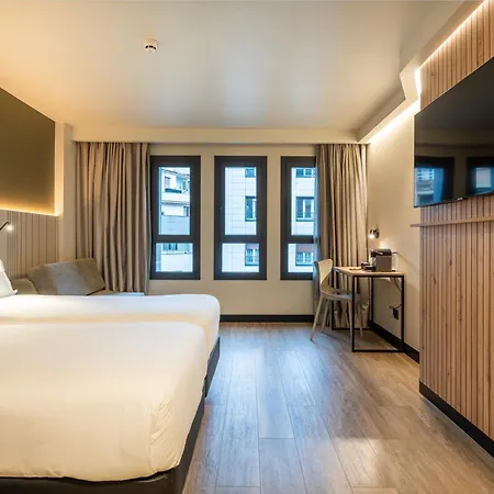 Leonardo Boutique Hotel